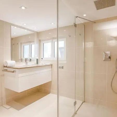 La Charmante Maison Blanche Ferienhaus *