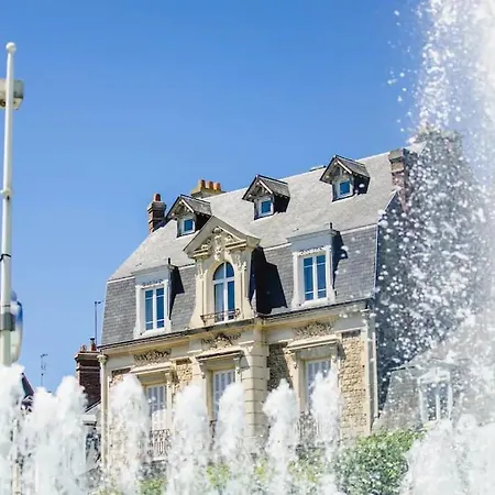La Charmante Maison Blanche Casa de Férias Deauville