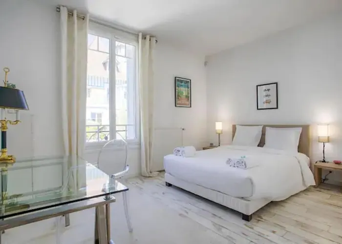 La Charmante Maison Blanche Holiday home